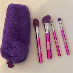 BRAND NEW Makeup Revolution Bratz Four-Piece Brush Set including Cosmetic Bag